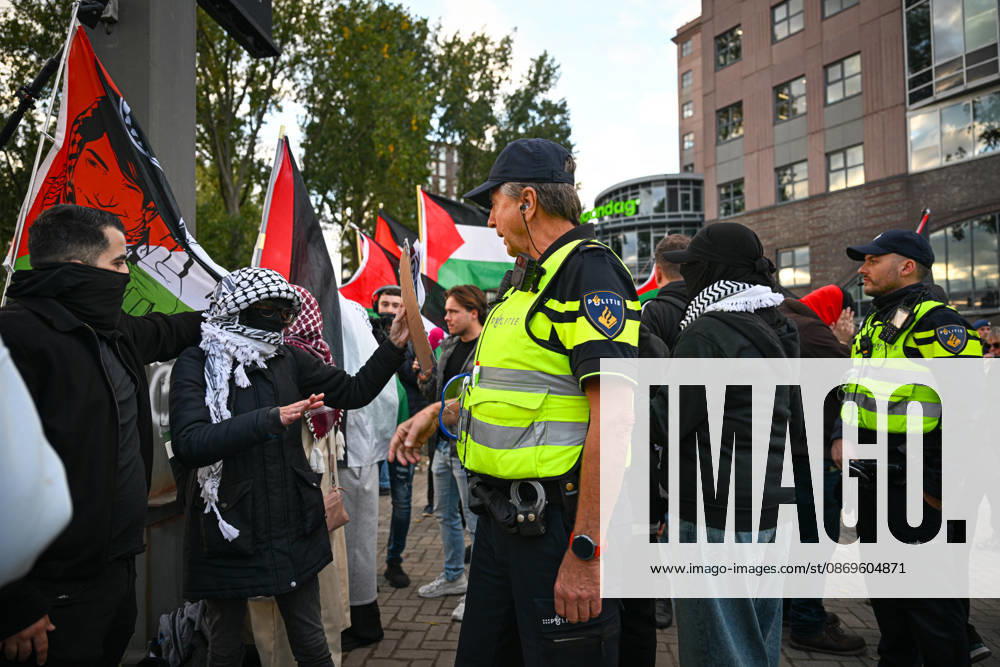 Pro-Palestinian protest in Netherlands ahead of AZ Alkmaar-Hapoe ALKMAAR, NETHERLANDS - OCTOBER 15: Pro-Palestinian demonstrator groups gather near AFAS Stadium to protest the UEFA Europa League football match between AZ Alkmaar and Hapoel Be er Sheva in Alkmaar, Netherlands on October 15, 2026. Security measures were heightened around the venue during the protest ahead of the match. Mouneb Taim Anadolu Alkmaar Netherlands. Editorial use only. Please get in touch for any other usage.