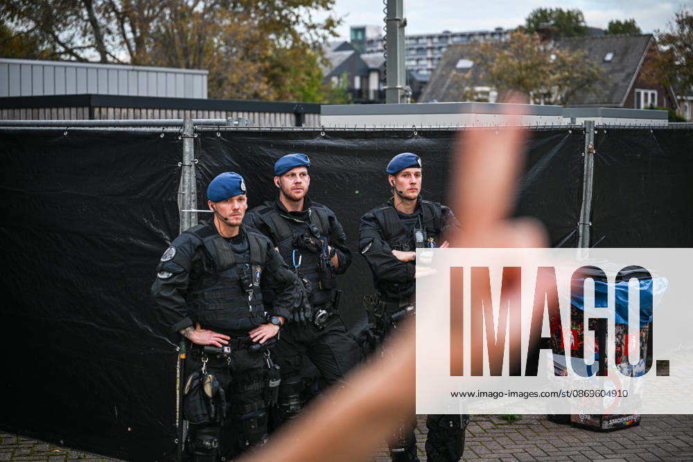 Pro-Palestinian protest in Netherlands ahead of AZ Alkmaar-Hapoe ALKMAAR, NETHERLANDS - OCTOBER 15: Pro-Palestinian demonstrator groups gather near AFAS Stadium to protest the UEFA Europa League football match between AZ Alkmaar and Hapoel Be er Sheva in Alkmaar, Netherlands on October 15, 2026. Security measures were heightened around the venue during the protest ahead of the match. Mouneb Taim Anadolu Alkmaar Netherlands. Editorial use only. Please get in touch for any other usage.
