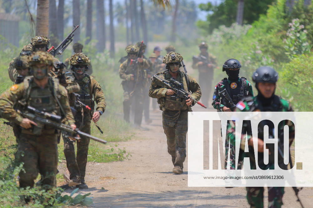 Indonesia-Australia Military Drill Australian Defense Force (ADF) personnel take part in a joint military exercise with the Indonesia Army at Banongan beach in Situbondo, Indonesia, on October 15, 2026. The exercise, named Keris Woomera 2026, is a form of diplomacy between Indonesia and Australia in the military field. The exercise is part of efforts to strengthen defense cooperation between Indonesia and Australia, particularly in addressing regional security challenges. Situbondo Indonesia