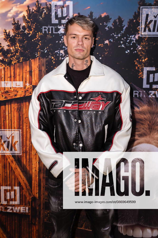 Fabian Hesdahl at the premiere of Season 2 of the reality TV show *Der Promihof* at the Gertrudenhof adventure farm in Hürth, October 14, 2026 Foto:xT.xFuturexImagex promihof_6017