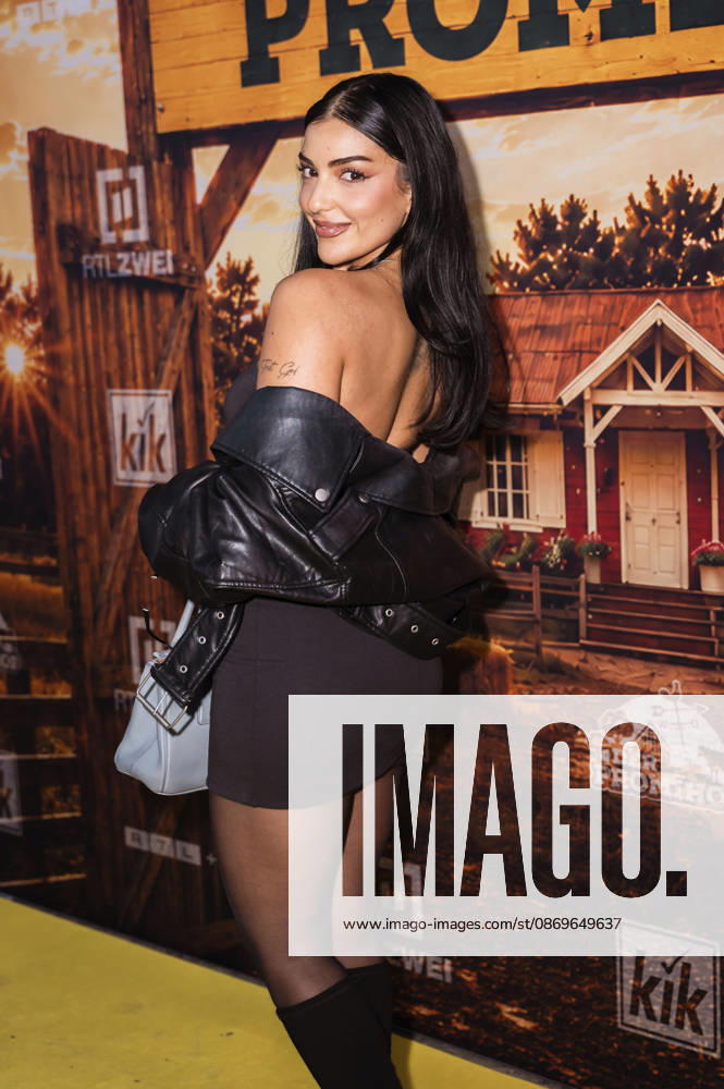 Jennifer Iglesias at the premiere of Season 2 of the reality TV show *Der Promihof* at the Gertrudenhof adventure farm in Hürth, October 14, 2026 Foto:xT.xFuturexImagex promihof_6035