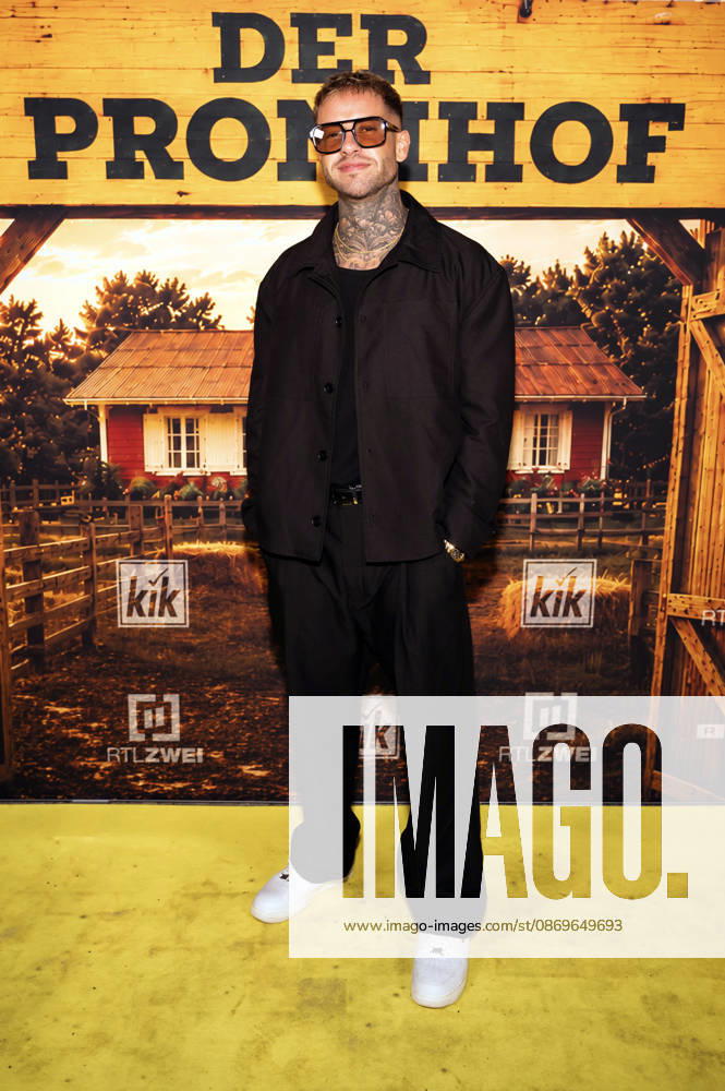 Marc Robin Wenz at the premiere of Season 2 of the reality TV show *Der Promihof* at the Gertrudenhof adventure farm in Hürth, October 14, 2026 Foto:xT.xFuturexImagex promihof_6058