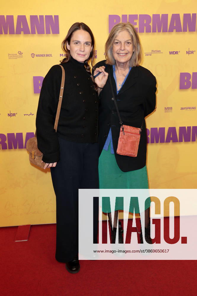 Stella Denis Winkler and Angela Winkler at the premiere of the documentary *Biermann* at Kino International in Berlin, October 15, 2026 Foto:xS.xGabschx xFuturexImagex biermann_berlin_6013