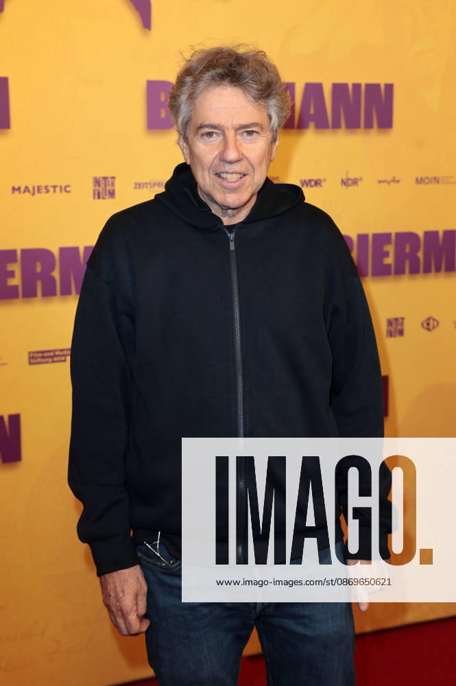 Andres Veiel at the premiere of the documentary *Biermann* at Kino International in Berlin, October 15, 2026 Foto:xS.xGabschx xFuturexImagex biermann_berlin_6016