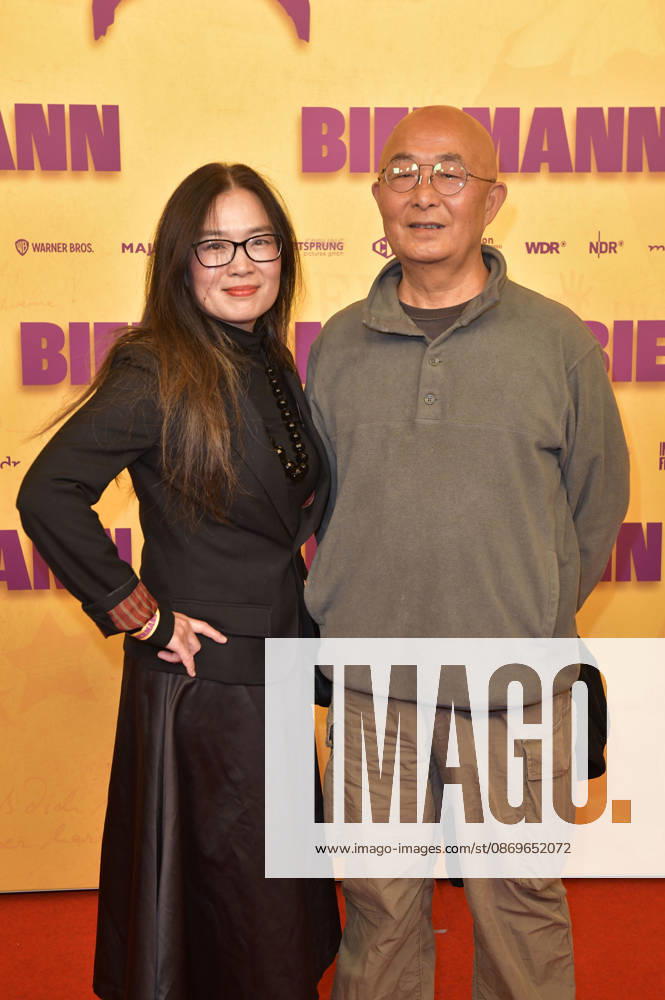 Liao Yiwu and his guests at the premiere of the documentary *Biermann* at Kino International in Berlin, October 15, 2026 Foto:xM.xBehrensx xFuturexImagex biermann_berlin_6069