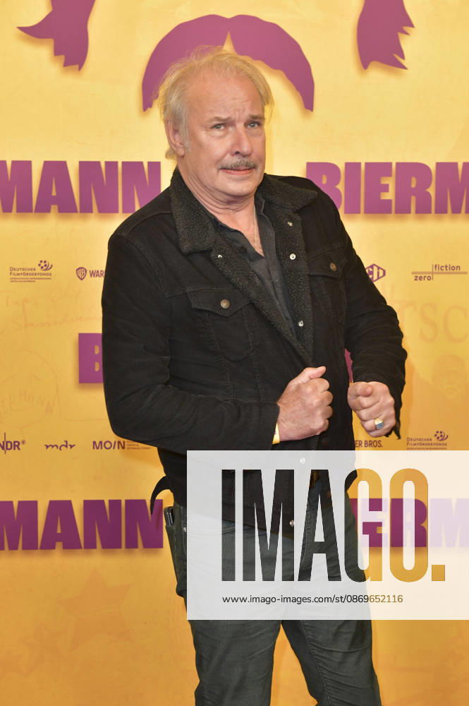 Leander Haußmann at the premiere of the documentary *Biermann* at the Kino International in Berlin, October 15, 2026 Foto:xM.xBehrensx xFuturexImagex biermann_berlin_6089