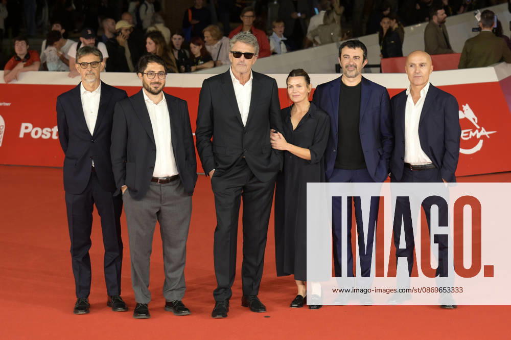 Mario Gianani, Pawel Pawlikowski, Lorenzo Gangarossa, Lorenzo Mieli, and guests attended the red carpet event for *Fatherland* at the Auditorium Parco della Musica in Rome Foto:xA.xM.xTinghinox xFuturexImagex fatherland_6017