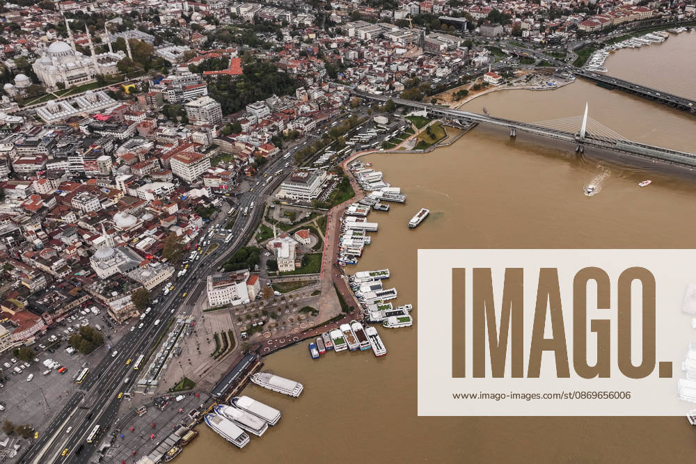Heavy rain turns Istanbul’s coastal waters brown ISTANBUL, TURKIYE - OCTOBER 16: An aerial view of the brown-colored waters along parts of the Bosphorus and the Golden Horn in Istanbul, Turkiye, following heavy rainfall, on October 16, 2026. Hakan Akgun Anadolu Istanbul Turkey. Editorial use only. Please get in touch for any other usage.