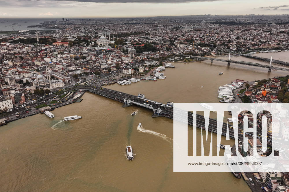 Heavy rain turns Istanbul’s coastal waters brown ISTANBUL, TURKIYE - OCTOBER 16: An aerial view of the brown-colored waters along parts of the Bosphorus and the Golden Horn in Istanbul, Turkiye, following heavy rainfall, on October 16, 2026. Hakan Akgun Anadolu Istanbul Turkey. Editorial use only. Please get in touch for any other usage.