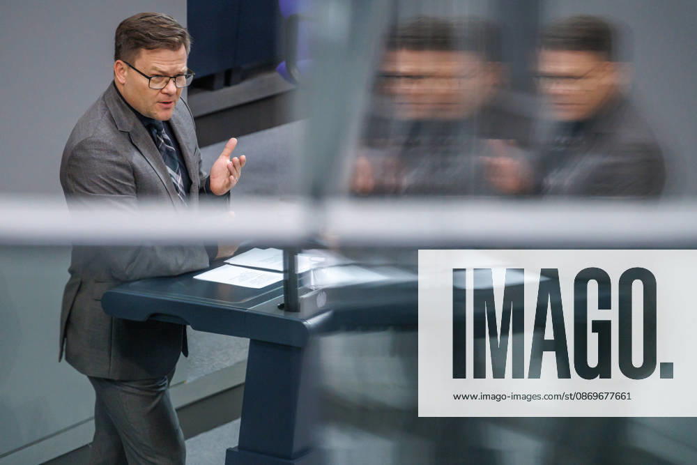 Bundestag: Carsten Schneider (SPD), Minister for the Environment, Climate Action, Nature Conservation, and Nuclear Safety, at the German Bundestag on October 16, 2026, in Berlin, Berlin, Berlin, Germany, Bundestag