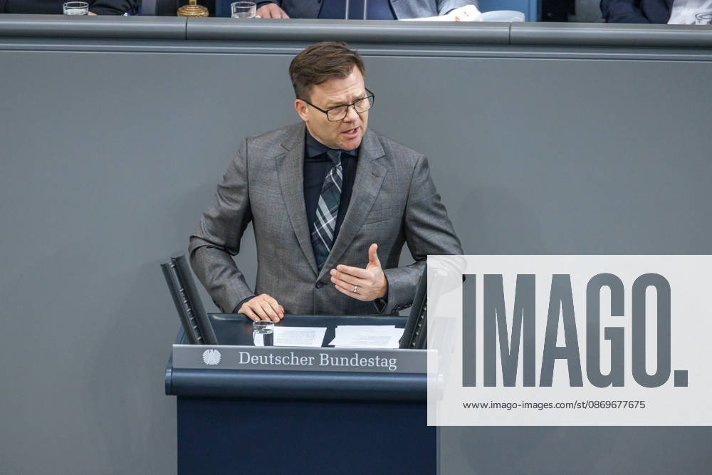 Bundestag: Carsten Schneider (SPD), Minister for the Environment, Climate Action, Nature Conservation, and Nuclear Safety, at the German Bundestag on October 16, 2026, in Berlin, Berlin, Berlin, Germany, Bundestag