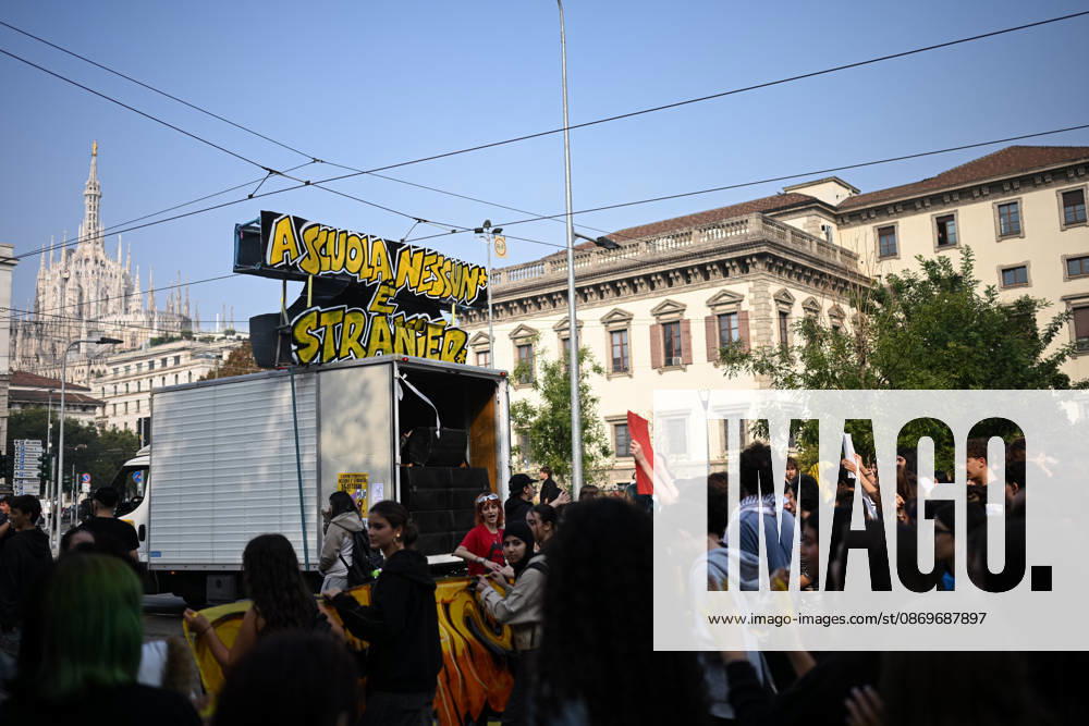 Nationwide school strike in Milan MILAN, ITALY - OCTOBER 16: Students take part in a demonstration during a nationwide school strike in Milan, Italy, on October 16, 2026. Protesters oppose the government s education policies and measures they consider discriminatory towards students of foreign origin, also highlighting demands for higher wages and an end to precarious employment in schools. Piero Cruciatti Anadolu Milan Italy. Editorial use only. Please get in touch for any other usage.