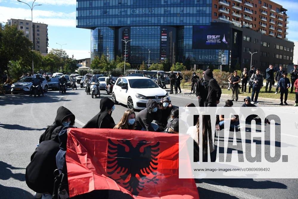Demonstrations organized by students demanding improvements to their educational conditions continue in Albania TIRANA, ALBANIA - OCTOBER 16: Students gather during demonstrations outside government offices and the Ministry of Education in Tirana, Albania on October 16, 2026. University students, joined by high school youth and civic groups, continue their protests demanding lower tuition fees, improved university infrastructure, living subsidies, and quality public education reforms. Olsi Shehu Anadolu Tirana Albania. Editorial use only. Please get in touch for any other usage.