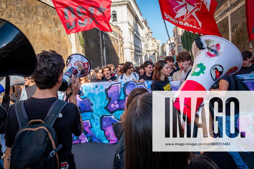 Thousands of students are taking to the streets to protest against the Meloni governments education policies. The students demands include: No one is a foreigner; fund schools, not war; and no to the militarization of school. Rome Italy - ZUMAg256 20261016_znp_g256_018