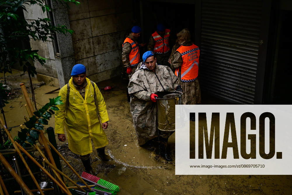 Gendarmerie teams support flood cleanup efforts in Istanbul ISTANBUL, TURKIYE - OCTOBER 16: Gendarmerie teams clear mud and debris from a flood-affected area in Sariyer as cleanup and repair efforts continue, on October 16, 2026 in Istanbul, Turkiye. The teams joined post-flood operations to help restore affected streets and support recovery work. Cem Tekkesinoglu Anadolu Istanbul Turkey. Editorial use only. Please get in touch for any other usage.