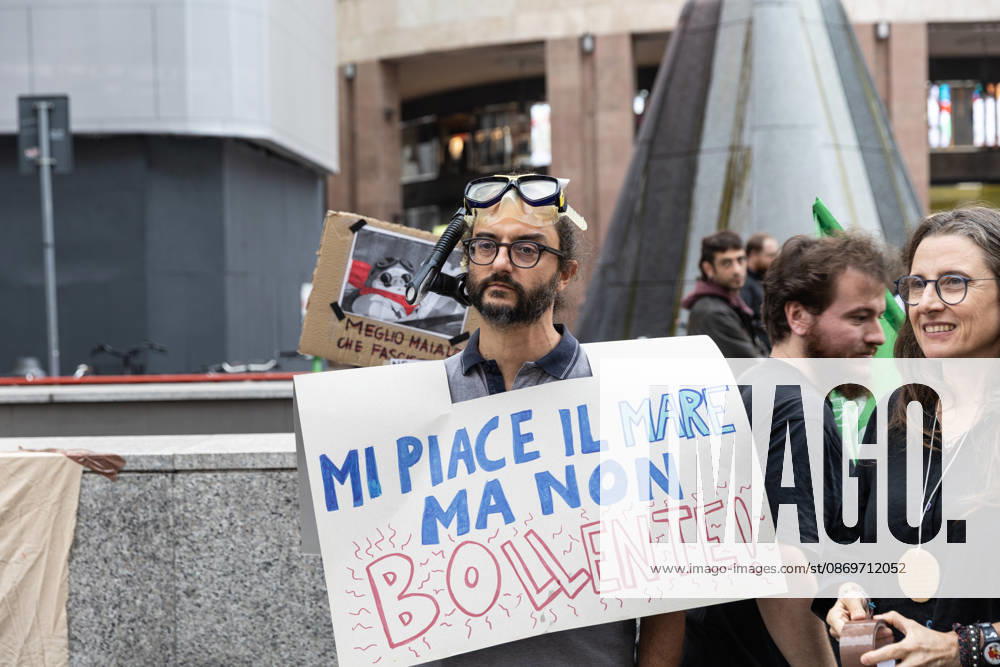 IPA89767299 - Milan, October 16, 2026, Piazza San Babila, Fridays for Future Italy rally, global climate strike, climate and environmental activists in photos: protesters
