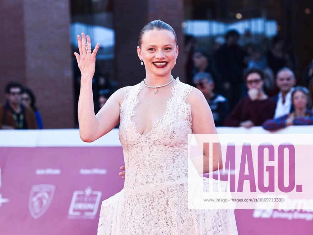 IPA89767728 - Roma Cinema Fest 2026. Day 4 - Eurotrash? Film Photocall. Pictured: Luna Wedler