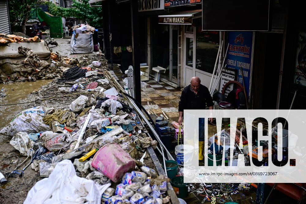Cleanup and water drainage operations continue in Istanbul ISTANBUL, TURKIYE - OCTOBER 16: Local shopkeepers and residents clean mud, water, and debris from their shops and workplaces in the Ayazaga neighborhood of Sariyer district, Istanbul, Turkiye on October 16, 2026. Clean-up and water drainage operations continue uninterrupted following torrential rains on October 14 that inundated ground-floor businesses and disrupted local commerce across the district. Cem Tekkesinoglu Anadolu Istanbul Turkey. Editorial use only. Please get in touch for any other usage.