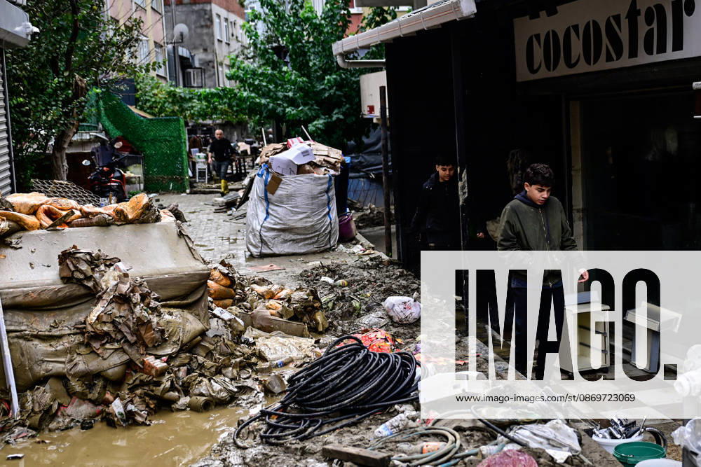 Cleanup and water drainage operations continue in Istanbul ISTANBUL, TURKIYE - OCTOBER 16: Local shopkeepers and residents clean mud, water, and debris from their shops and workplaces in the Ayazaga neighborhood of Sariyer district, Istanbul, Turkiye on October 16, 2026. Clean-up and water drainage operations continue uninterrupted following torrential rains on October 14 that inundated ground-floor businesses and disrupted local commerce across the district. Cem Tekkesinoglu Anadolu Istanbul Turkey. Editorial use only. Please get in touch for any other usage.