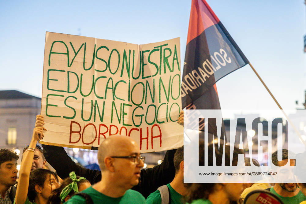 Protest Marking the Indefinite Teachers’ Strike in Madrid: Dozens of people gathered at a rally marking the education strike on October 16, 2026, in Madrid, Spain. The public education strike in Madrid began on October 14 with full-scale walkouts and varying levels of participation among unions and the regional government. Teachers are demanding lower student-to-teacher ratios, higher salaries, and more staff. Ayuso describes the protest as political, while the mobilization will shift to partial walkouts next week OCTOBER 16, 2026 EDUCATION PROTEST RALLY TEACHERS’ STRIKE STRIKE Madrid Madrid, Spain