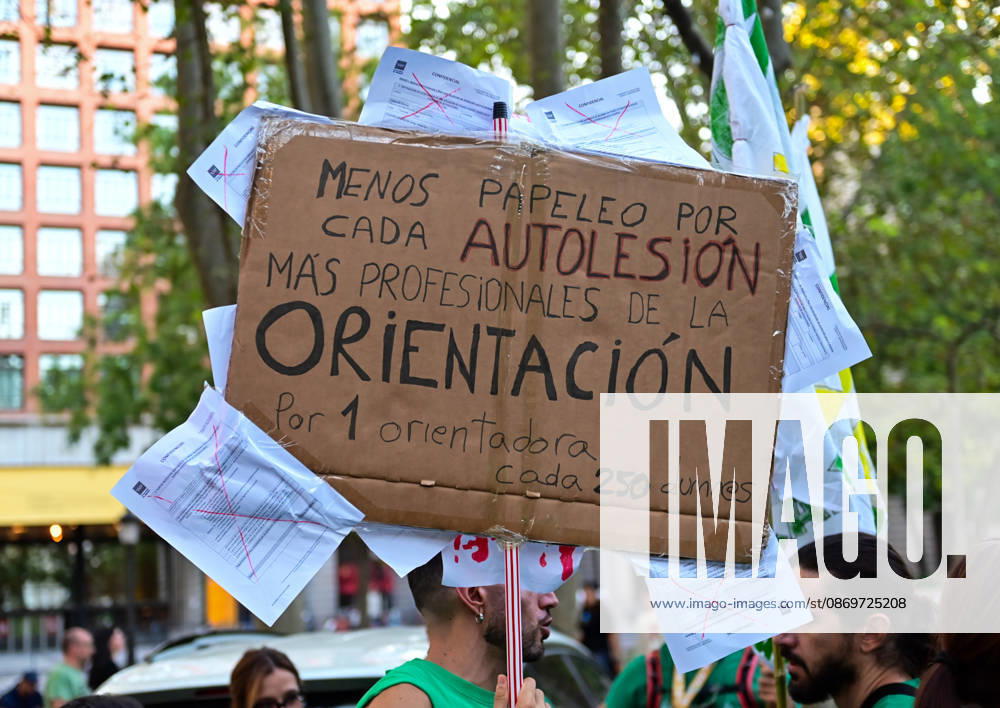 Teachers, students and members of the education community take part in a demonstration in Madrid, Spain, October 16, 2026, during an indefinite strike in the region s public education sector. Protesters are demanding higher salaries, smaller class sizes, reduced teaching hours and increased resources for public schools. The demonstration is held between Atocha and Puerta del Sol. Madrid Spain - ZUMAz108 20261016_znp_z108_022
