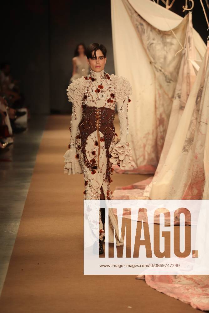 Hisha s fashion show at SPFW. Sao Paulo (SP), 10 16 2026 - Fashion SPFW - Hisha fashion show during Sao Paulo Fashion Week N61 at Pacubra in Ibirapuera, Sao Paulo.(Foto: Fabricio Bomjardim Thenews2 imago images) Hisha s fashion show at SPFW.