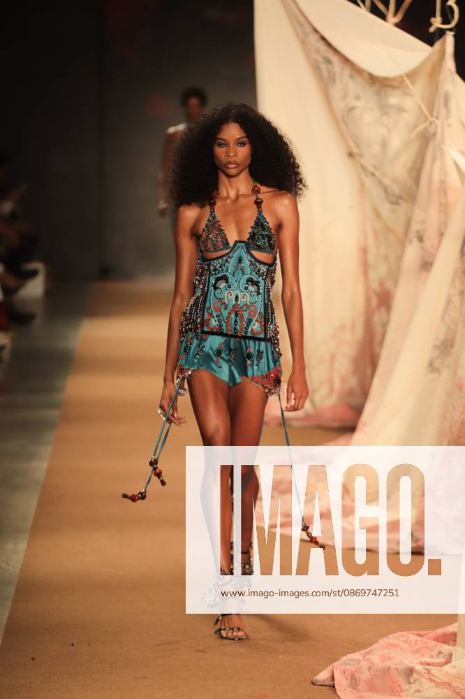 Hisha s fashion show at SPFW. Sao Paulo (SP), 10 16 2026 - Fashion SPFW - Hisha fashion show during Sao Paulo Fashion Week N61 at Pacubra in Ibirapuera, Sao Paulo.(Foto: Fabricio Bomjardim Thenews2 imago images) Hisha s fashion show at SPFW.