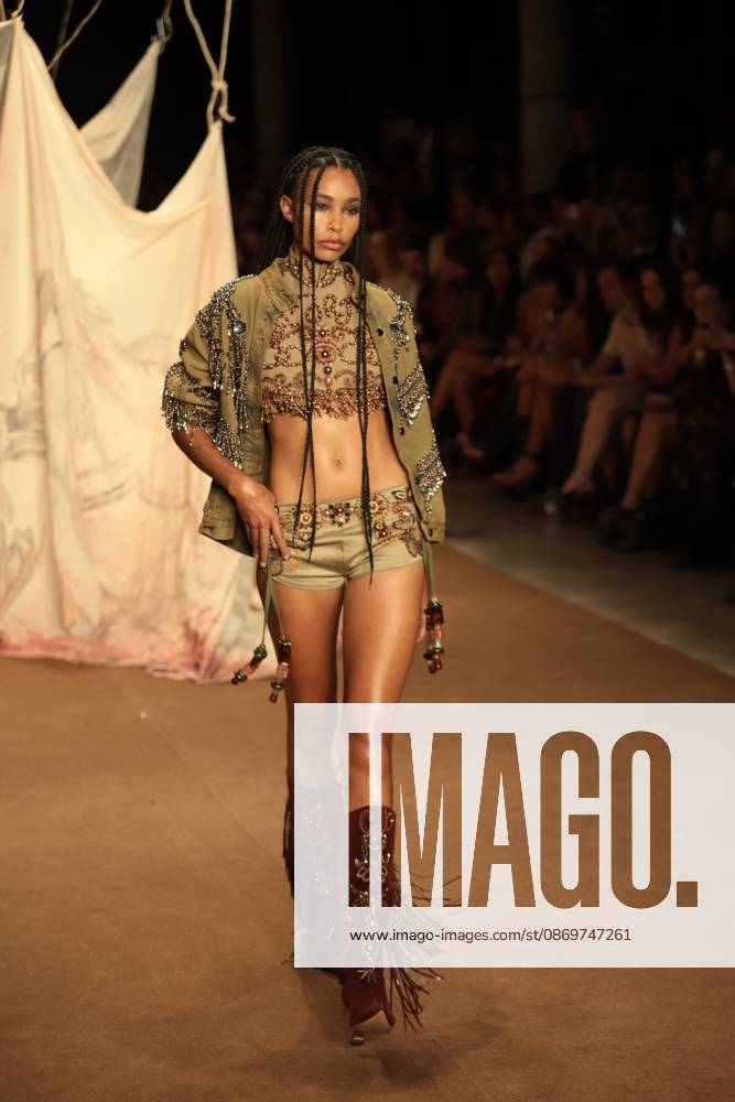 Hisha s fashion show at SPFW. Sao Paulo (SP), 10 16 2026 - Fashion SPFW - Hisha fashion show during Sao Paulo Fashion Week N61 at Pacubra in Ibirapuera, Sao Paulo.(Foto: Fabricio Bomjardim Thenews2 imago images) Hisha s fashion show at SPFW.