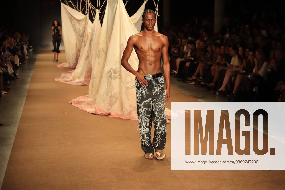 Hisha s fashion show at SPFW. Sao Paulo (SP), 10 16 2026 - Fashion SPFW - Hisha fashion show during Sao Paulo Fashion Week N61 at Pacubra in Ibirapuera, Sao Paulo.(Foto: Fabricio Bomjardim Thenews2 imago images) Hisha s fashion show at SPFW.