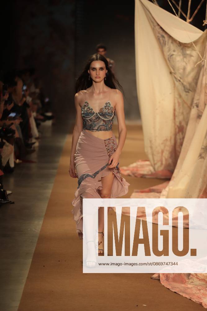 Hisha s fashion show at SPFW. Sao Paulo (SP), 10 16 2026 - Fashion SPFW - Hisha fashion show during Sao Paulo Fashion Week N61 at Pacubra in Ibirapuera, Sao Paulo.(Foto: Fabricio Bomjardim Thenews2 imago images) Hisha s fashion show at SPFW.