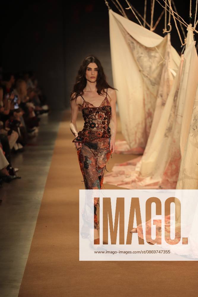 Hisha s fashion show at SPFW. Sao Paulo (SP), 10 16 2026 - Fashion SPFW - Hisha fashion show during Sao Paulo Fashion Week N61 at Pacubra in Ibirapuera, Sao Paulo.(Foto: Fabricio Bomjardim Thenews2 imago images) Hisha s fashion show at SPFW.