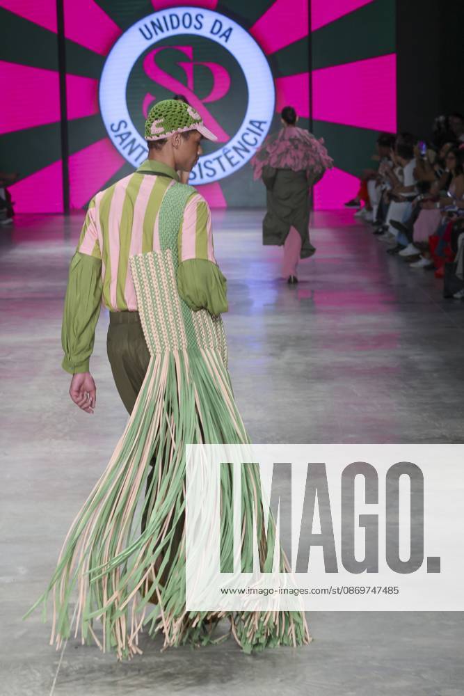 Santa Resistencia presents its collection at SPFW N61. Sao Paulo (SP), 10 16 2026 Fashion SPFW n61 The Santa Resistencia brand presents its collection during Sao Paulo Fashion Week n61, in Sao Paulo, this Friday (16).(Foto: Leco Viana Thenews2 imago images) Santa Resistencia presents its collection at SPFW N61.