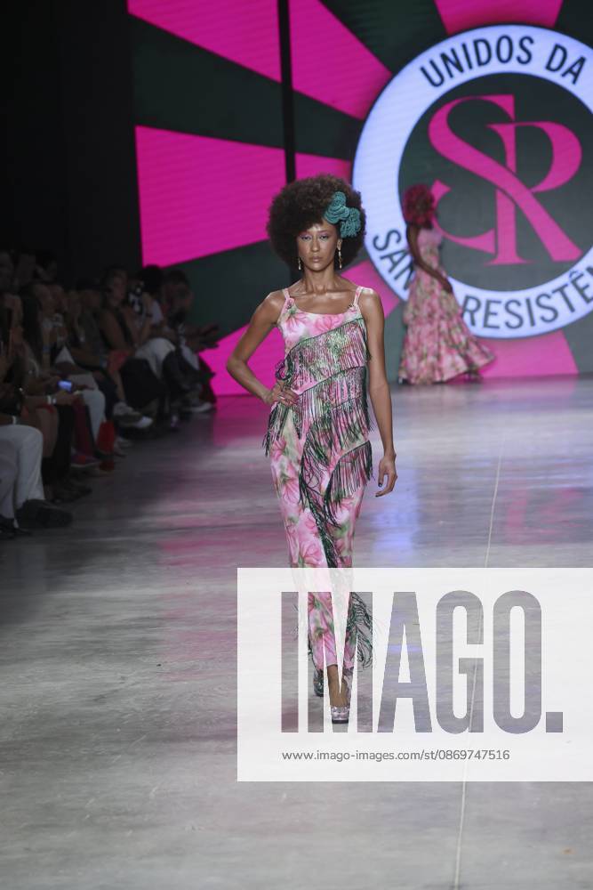 Santa Resistencia presents its collection at SPFW N61. Sao Paulo (SP), 10 16 2026 Fashion SPFW n61 The Santa Resistencia brand presents its collection during Sao Paulo Fashion Week n61, in Sao Paulo, this Friday (16).(Foto: Leco Viana Thenews2 imago images) Santa Resistencia presents its collection at SPFW N61.