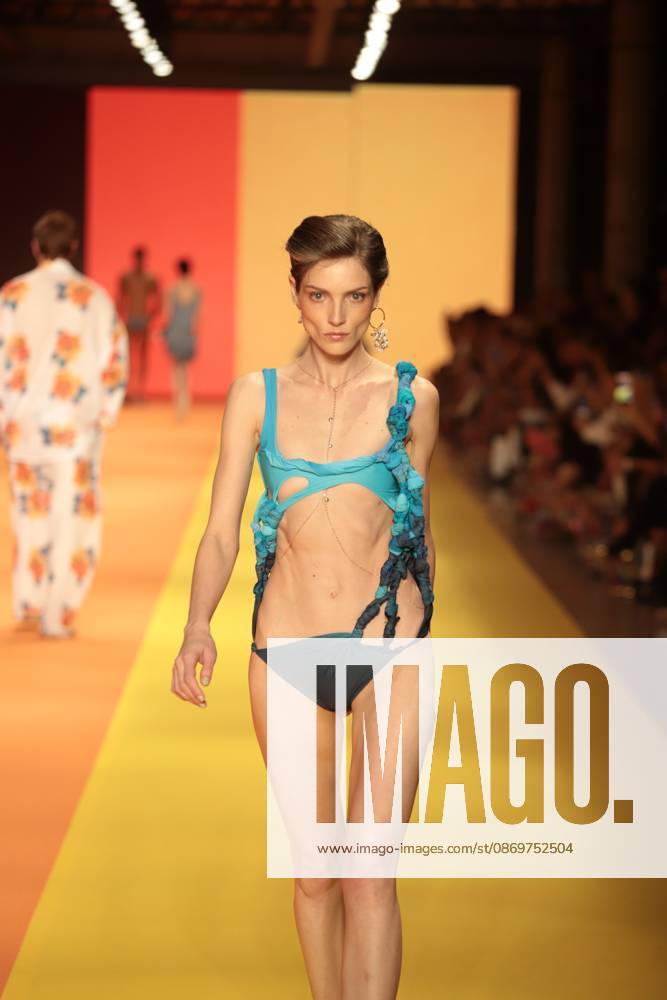 Amir Slama parade Sao Paulo (SP), 10 16 2026 - Fashion SPFW - Amor Slama fashion show during Sao Paulo Fashion Week N61 at Pacubra in Ibirapuera, Sao Paulo.(Foto: Fabricio Bomjardim Thenews2 imago images) Amir Slama parade