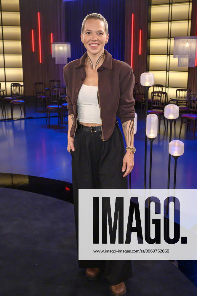 Stefanie Heinzmann during the taping of the WDR talk show Kölner Treff at WDR Studio BS 3 in Cologne, October 16, 2026 Foto:xW.xRanderathx xFuturexImagex koelner_treff1610_6039