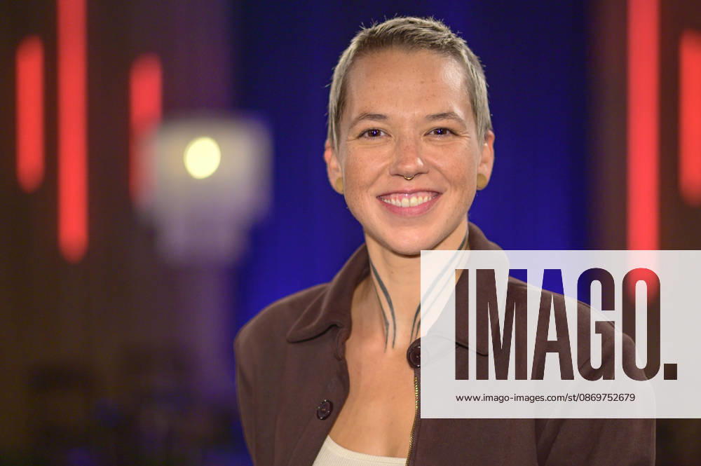 Stefanie Heinzmann during the taping of the WDR talk show Kölner Treff at WDR Studio BS 3 in Cologne, October 16, 2026 Foto:xW.xRanderathx xFuturexImagex koelner_treff1610_6045