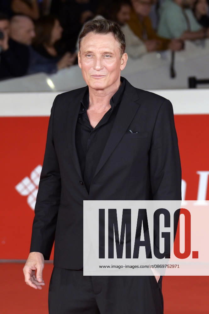Oliver Masucci at the premiere of the film *The Rome Eight* at the 21st Rome International Film Festival (Festa del Cinema di Roma) 2026 at the Auditorium Parco della Musica in Rome, October 16, 2026 Foto:xA.xM.xTinghinox xFuturexImagex acht_6005