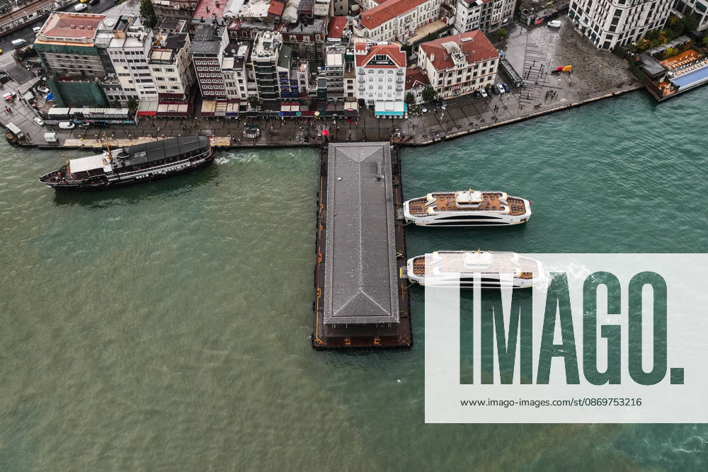 Heavy rain turns Istanbul’s coastal waters brown ISTANBUL, TURKIYE - OCTOBER 17: An aerial view of the brown-colored waters along parts of the Bosphorus and the Golden Horn in Istanbul, Turkiye, following heavy rainfall, on October 17, 2026. Hakan Akgun Anadolu Istanbul Turkey. Editorial use only. Please get in touch for any other usage.