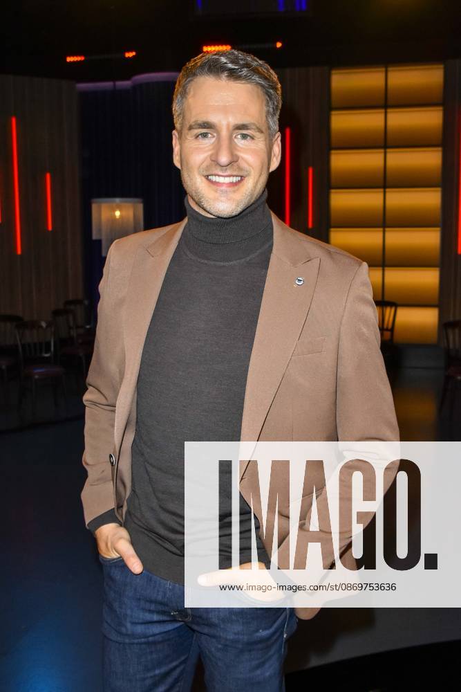ABB KOELNERTREFF: Alexander Klaws, singer, appeared as a guest on the WDR talk show Kölner Treff from the Boecklemünd studio on October 16, 2026, in Cologne, Hamburg, Germany