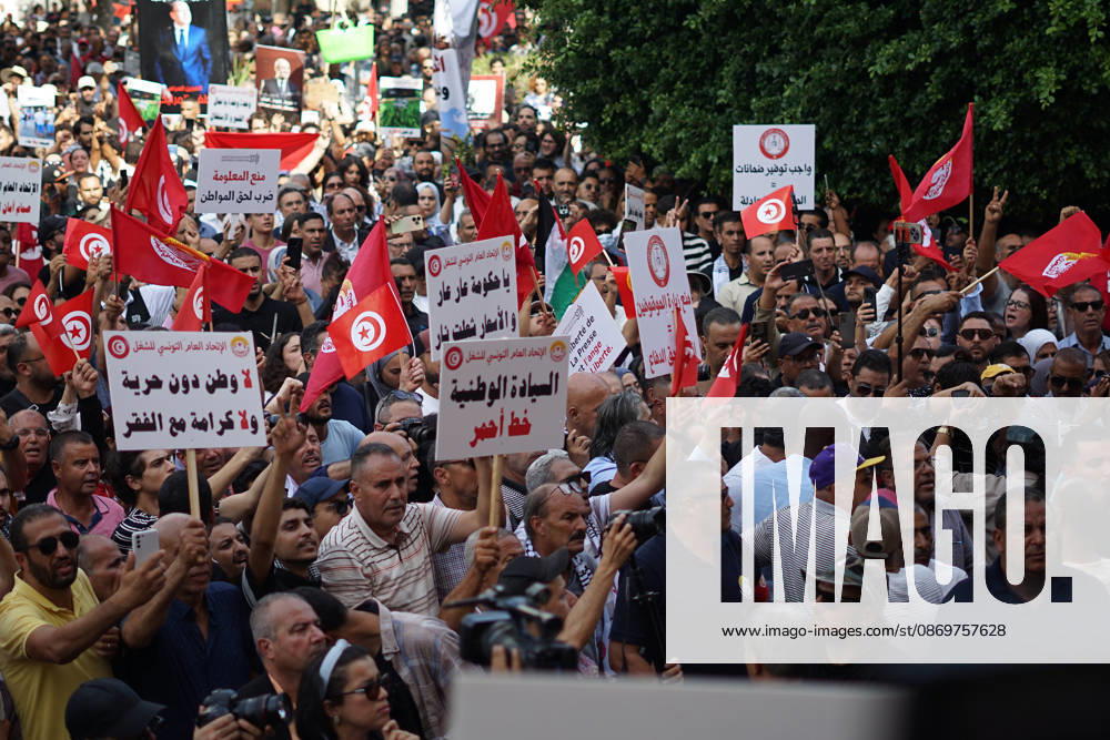 Demonstrators take to the streets of Tunis during a march calling for social and economic reforms and the protection of civil liberties, amid public concerns over rising living costs, workersâ€⠢ rights and freedom of expression on October 17, 2026. Organized by trade unions, journalistsâ€⠢ representatives, lawyers and civil society groups, the demonstration brings together protesters demanding accountability and defending fundamental rights. The march highlights ongoing concerns over Tunisiaâ€⠢s economic situation and the space for public dissent. Tunis Tunisia - ZUMAm342 20261017_zsp_m342_038