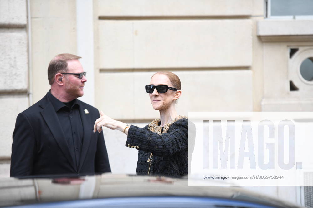 Celine Dion Leaves Her Hotel For Her Last Concert in Paris - France Celine Dion spend time with fans before her last concert in Paris, at hotel Royal Monceau in Paris, France on October 17, 2026. Photo by Florian Poitout ABACAPRESS.COM Paris France