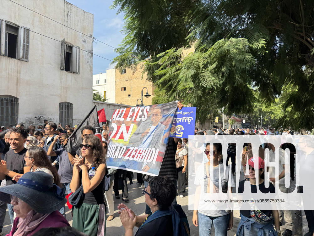 Thousands rally in Tunis against President Kais Saied s policies TUNIS, TUNISIA - OCTOBER 17: Demonstrators march through the streets of Tunis carrying placards and chanting slogans against President Kais Saied s policies while calling for freedom of expression and the protection of rights and freedoms, on October 17, 2026 in Tunis, Tunisia. The march ended in front of the Municipal Theatre in the capital. Mehmet Akif Turan Anadolu Tunis Tunisia. Editorial use only. Please get in touch for any other usage.