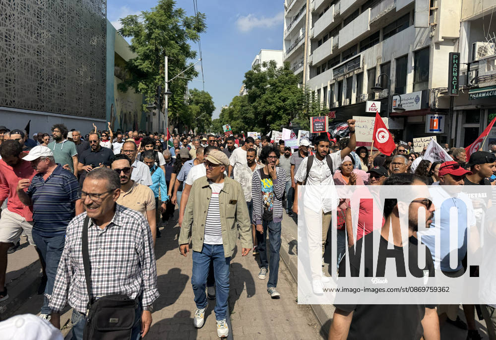 Thousands rally in Tunis against President Kais Saied s policies TUNIS, TUNISIA - OCTOBER 17: Demonstrators march through the streets of Tunis carrying placards and chanting slogans against President Kais Saied s policies while calling for freedom of expression and the protection of rights and freedoms, on October 17, 2026 in Tunis, Tunisia. The march ended in front of the Municipal Theatre in the capital. Mehmet Akif Turan Anadolu Tunis Tunisia. Editorial use only. Please get in touch for any other usage.