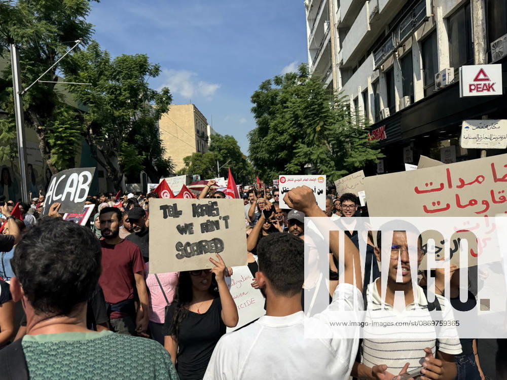 Thousands rally in Tunis against President Kais Saied s policies TUNIS, TUNISIA - OCTOBER 17: Demonstrators march through the streets of Tunis carrying placards and chanting slogans against President Kais Saied s policies while calling for freedom of expression and the protection of rights and freedoms, on October 17, 2026 in Tunis, Tunisia. The march ended in front of the Municipal Theatre in the capital. Mehmet Akif Turan Anadolu Tunis Tunisia. Editorial use only. Please get in touch for any other usage.