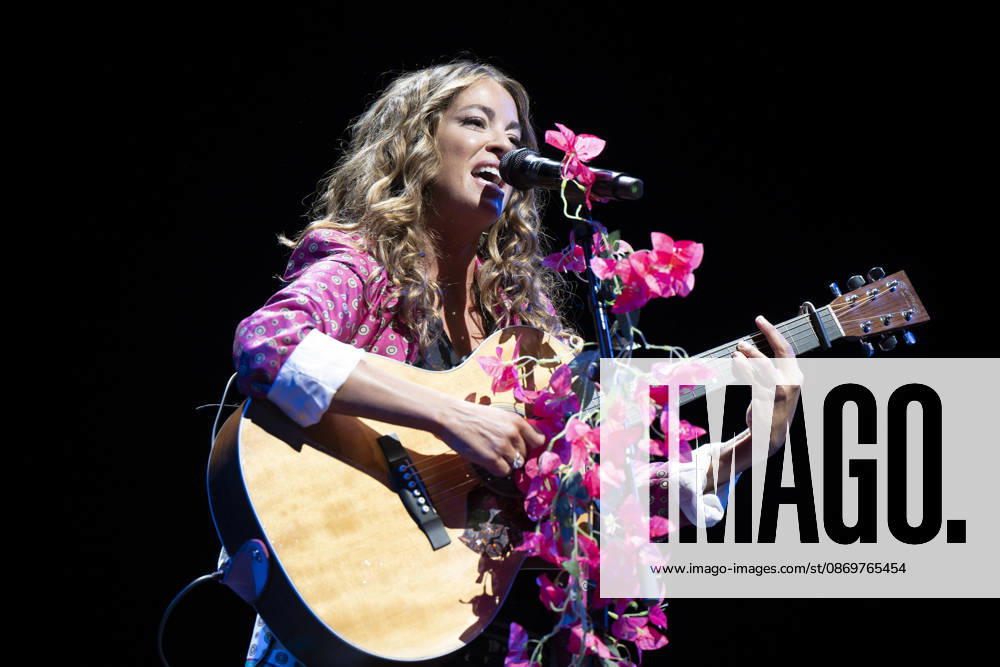 Singer Sofia Ellar performs during a concert at the Plaza de Espana in Madrid. Madrid Spain - ZUMAs197 20261017_aaa_s197_118