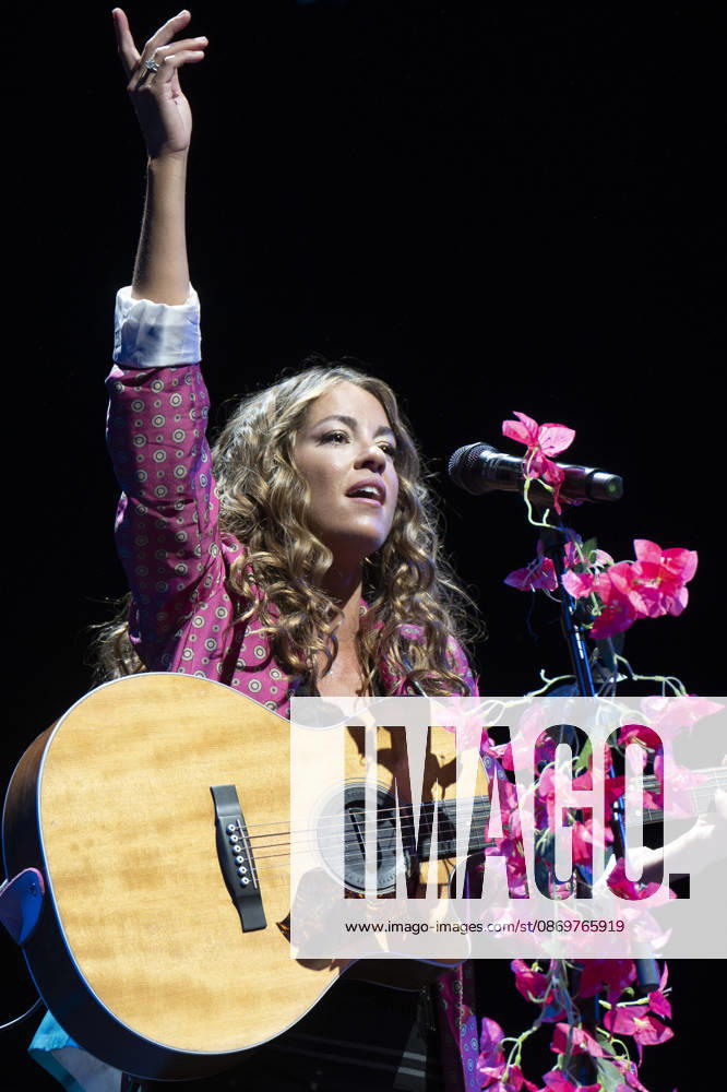 Singer Sofia Ellar performs during a concert at the Plaza de Espana in Madrid. Madrid Spain - ZUMAs197 20261017_aaa_s197_145