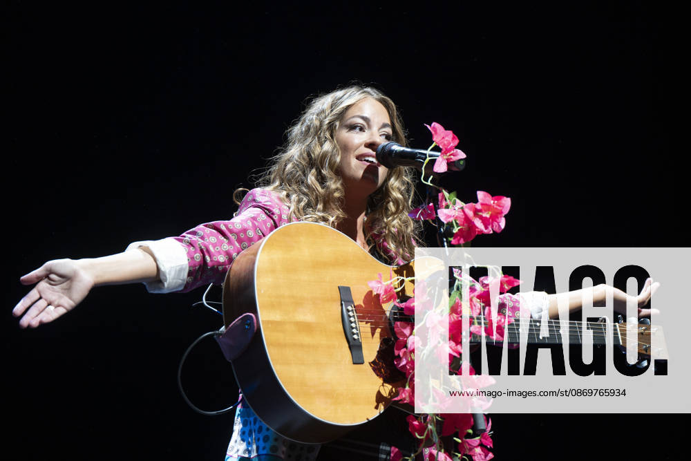 Singer Sofia Ellar performs during a concert at the Plaza de Espana in Madrid. Madrid Spain - ZUMAs197 20261017_aaa_s197_154