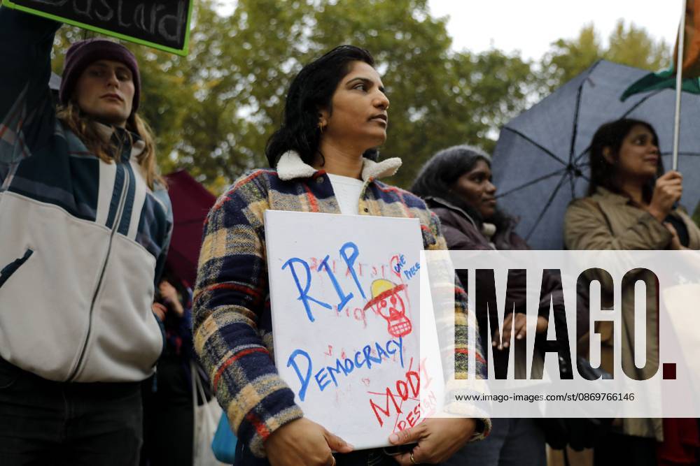 Berlin protest echoes Jantar Mantar BERLIN, GERMANY - OCTOBER 17, 2026: A small group of demonstrators hold placards at Oranienplatz in the Kreuzberg district to show solidarity with mass protests in India and to protest against the crackdown on them, as several people take the floor to discuss the situation. The demonstration followed a call by Neha Bora, president of the All India Students Association (AISA), for people everywhere to back the protests, saying everywhere is Jantar Mantar, the site in Delhi where the main protests are taking place. The protests demand the resignation of Chief Election Commissioner Gyanesh Kumar over a revision of electoral rolls that opponents say led to the mass deletion of voters, while police ha
