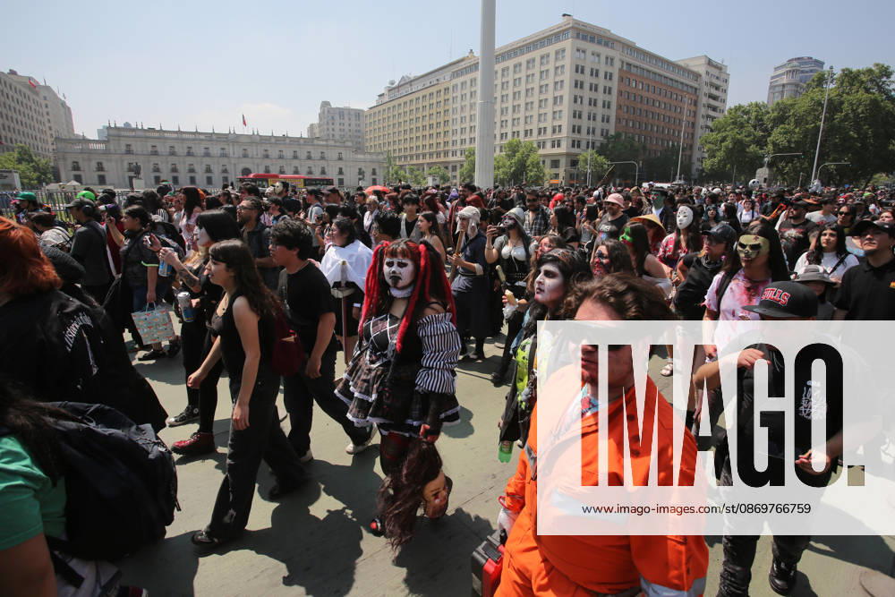The 2026 Zombiewalk takes place in downtown Santiago. Jonnathan Oyarzun Aton Chile, Santiago, Chile Aton 1200431