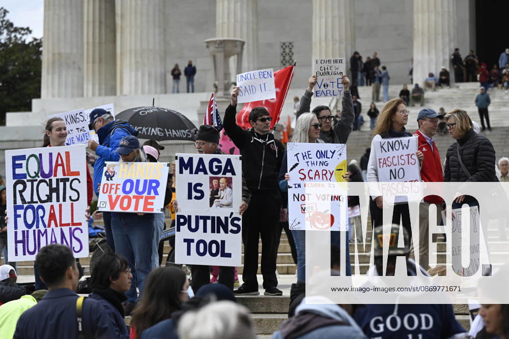 Demonstrators take part in a No Kings: Vote Early rally Demonstrators take part in a No Kings: Vote Early rally at the Lincoln Memorial in Washington DC, on October 17, 2026. The national day of action is taking place in cities across the country focusing on voter turnout, early voting and election protection, ahead of the midterm elections. Photo by Olivier Douliery ABACAPRESS.COM Washington DC United States
